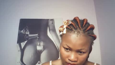 queenivy online show from December 2025 08:54:01 AM