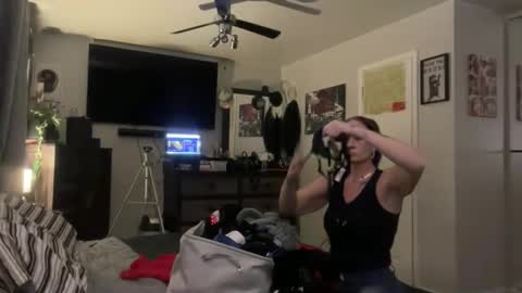 sexyred77713 online show from January 2026 11:17:01 PM