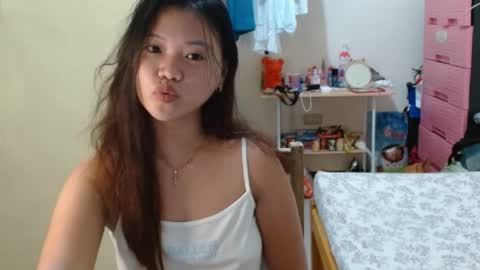 Snapshot of sexyreesebunny chatting on May 2026 02:57:01 PM Reese online show from May 2026 02:57:01 PM