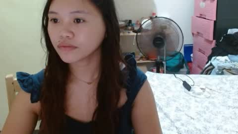 Snapshot of sexyreesebunny chatting on May 2026 02:32:01 PM Reese online show from May 2026 02:32:01 PM