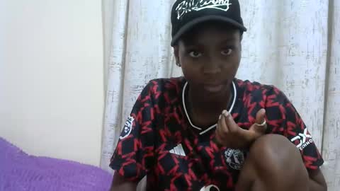 Snapshot of sexytinyy chatting on December 2025 09:30:01 PM maria online show from December 2025 09:30:01 PM