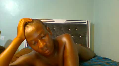 VIVIAN online show from February 2025 10:00:02 AM