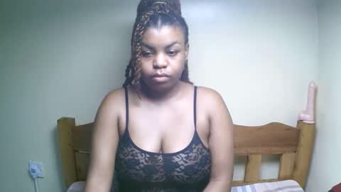 sexyyred_ online show from April 2026 09:50:01 PM