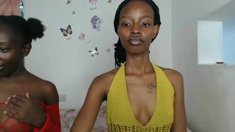 sexyzuriel online show from April 2026 11:24:01 AM