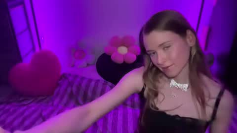 Snapshot of shadebabe chatting on June 2026 09:14:01 AM shadebabe online show from June 2026 09:14:01 AM