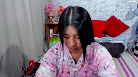 Snapshot of shaden_1 chatting on September 2025 01:40:01 AM Liz online show from September 2025 01:40:01 AM