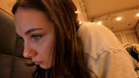 shadow_raffi online show from November 2025 06:09:02 PM