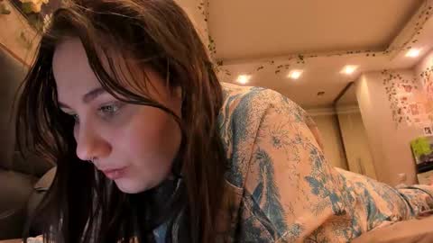 shadow_raffi online show from November 2025 07:18:01 PM