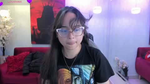 Snapshot of shady_bug chatting on June 2026 08:11:01 PM Shady online show from June 2026 08:11:01 PM