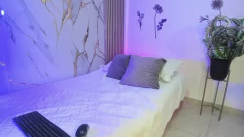 Snapshot of shalomexotic chatting on May 2026 12:02:01 PM shalomexotic online show from May 2026 12:02:01 PM