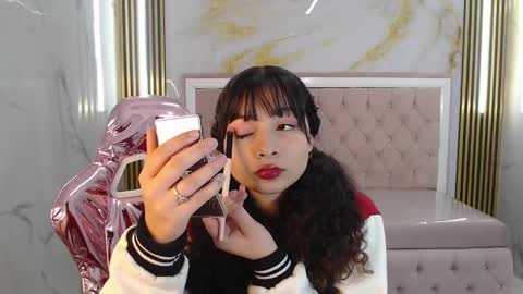 Shalon  online show from January 2025 01:07:01 PM