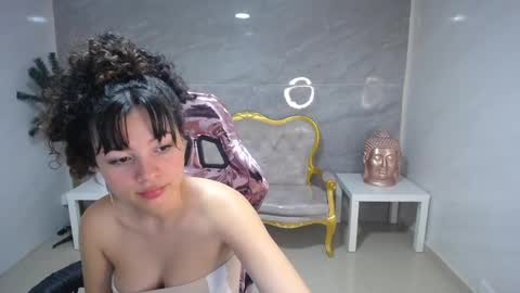 Shalon  online show from February 2025 11:06:02 PM