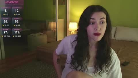 Snapshot of shamahasla chatting on September 2025 12:45:02 AM Sade online show from September 2025 12:45:02 AM