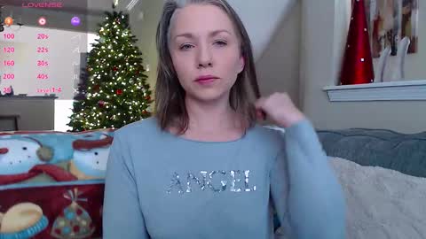 Shalynn online show from December 2025 05:06:02 PM