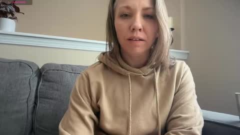 Snapshot of shameless_shalynn chatting on May 2026 05:18:01 PM Shalynn online show from May 2026 05:18:01 PM