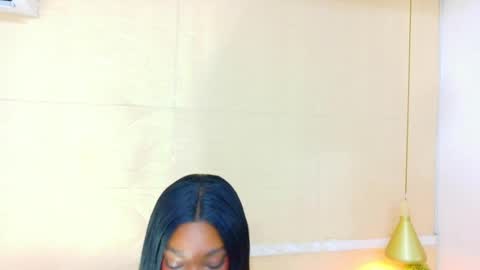 Snapshot of shamira_moore chatting on November 2025 09:15:02 PM Catalina online show from November 2025 09:15:02 PM