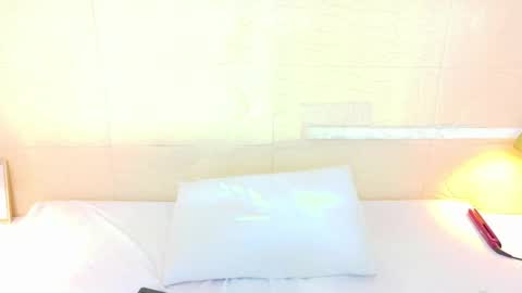 Snapshot of shamira_moore chatting on November 2025 09:14:02 PM Catalina online show from November 2025 09:14:02 PM