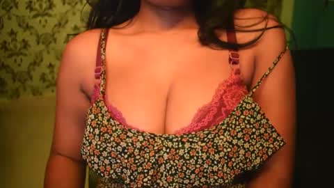 shanaya indian online show from February 2025 01:33:02 PM