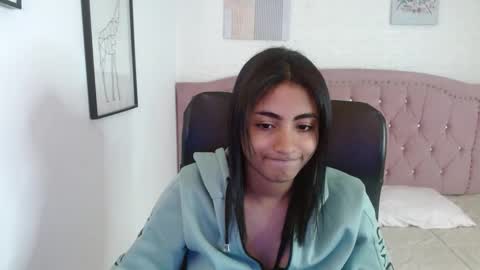 shanelle online show from October 2025 03:18:02 AM