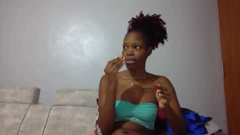 Snapshot of shania_sleigh chatting on January 2025 09:54:01 PM shania_sleigh online show from January 2025 09:54:01 PM