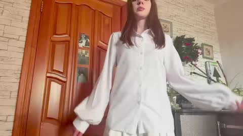 Snapshot of shannabamforth chatting on May 2026 12:31:02 PM Elina online show from May 2026 12:31:02 PM