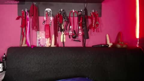 Snapshot of shannon_queen_ chatting on July 2026 02:31:01 AM Shannon online show from July 2026 02:31:01 AM