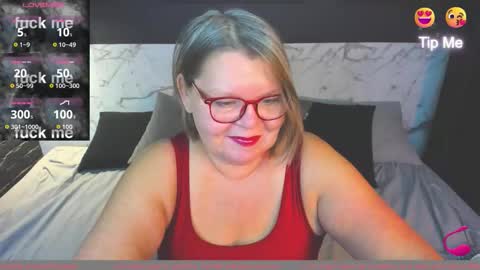 Shannon online show from September 2025 05:22:02 AM