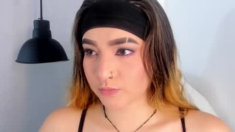 Shanntal  online show from October 2025 08:09:02 PM