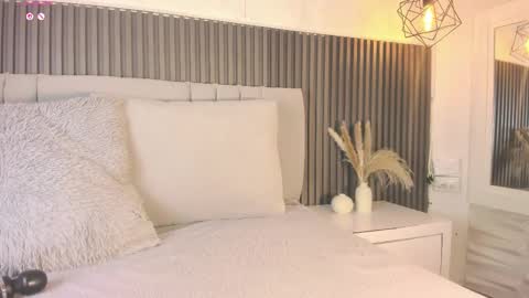 SHANON online show from October 2025 07:15:02 PM