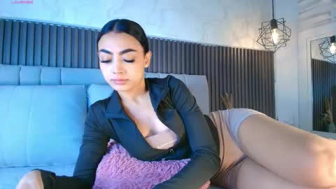 SHANON online show from April 2026 07:06:01 PM