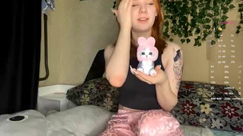 Kristin online show from November 2025 04:04:01 AM