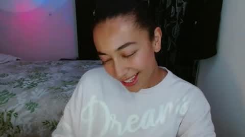 shantal_d01 online show from September 2025 01:41:02 AM