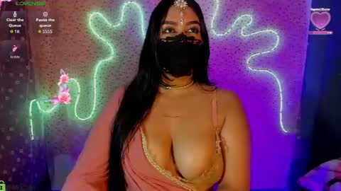 Snapshot of shantatiaree chatting on June 2026 11:02:01 AM SHANTAL online show from June 2026 11:02:01 AM