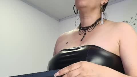 shantey online show from April 2026 03:56:01 PM