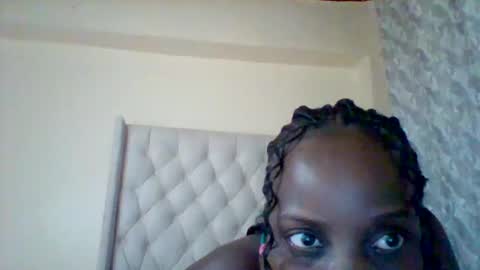 Snapshot of shantybaibe chatting on November 2025 08:43:02 PM shantybaibe online show from November 2025 08:43:02 PM