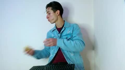 shaquiel online show from September 2025 12:10:01 PM