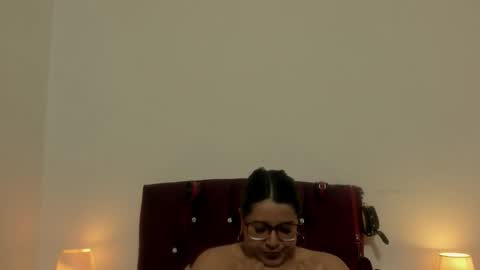 Snapshot of shara_beauty chatting on April 2026 11:54:01 PM shara_beauty online show from April 2026 11:54:01 PM