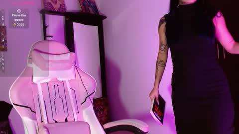 Snapshot of sharaross1 chatting on December 2025 07:06:02 AM sharaross1 online show from December 2025 07:06:02 AM