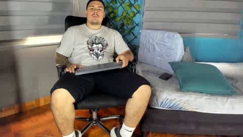 jhon deibyd online show from February 2025 01:19:01 PM