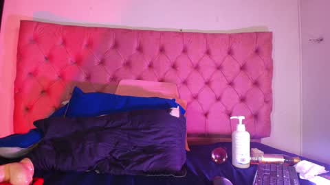 Sharlott online show from December 2024 03:20:02 PM