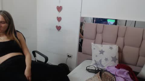 Snapshot of sharlotte__jones chatting on February 2025 03:09:02 PM Sara online show from February 2025 03:09:02 PM