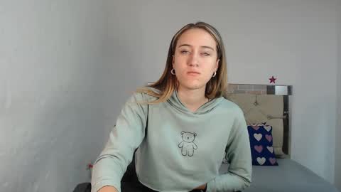 Snapshot of sharlotte__jones chatting on February 2025 01:22:01 PM Sara online show from February 2025 01:22:01 PM