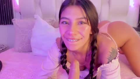Snapshot of sharon_justin_ chatting on April 2026 06:47:02 PM Sharon online show from April 2026 06:47:02 PM