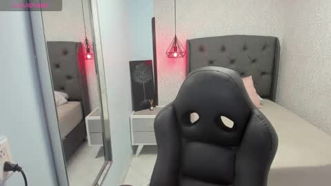 Snapshot of sharonblake5 chatting on October 2025 12:20:01 PM M A G N O online show from October 2025 12:20:01 PM