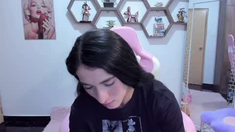 Snapshot of sharonsander1 chatting on April 2026 11:13:01 PM Sharon online show from April 2026 11:13:01 PM