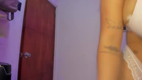 Snapshot of sharonscothh chatting on May 2026 08:38:02 PM sharonscothh online show from May 2026 08:38:02 PM