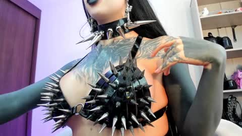 Antonia online show from January 2025 05:48:01 PM