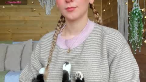 Shantall online show from March 2026 08:48:01 PM