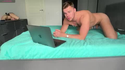 Snapshot of shavarace1 chatting on March 2025 09:29:01 AM cumshoters online show from March 2025 09:29:01 AM