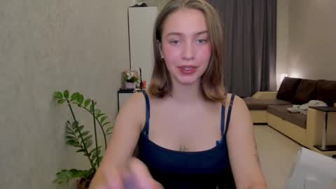 shawty__mariaa online show from October 2025 02:06:02 PM